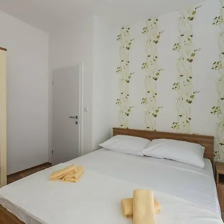 Nikola 3 Διαμέρισμα Τρογκίρ