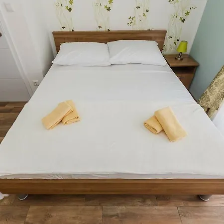 Nikola 3 Apartman *