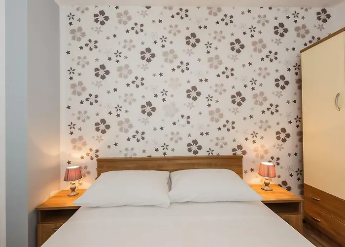 Nikola 3 Apartman *
